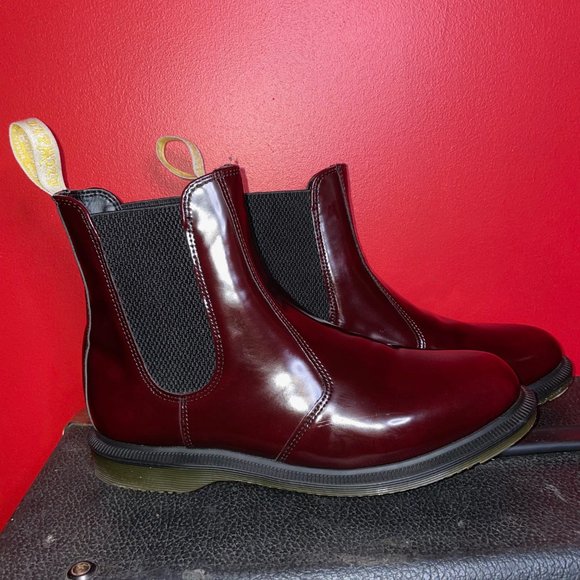 Dr. Martens Shoes - Dr. Martens vegan flora in cherry US8/UK6